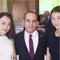 與塞浦路斯交通通信和工程部長(zhǎng)會(huì)晤